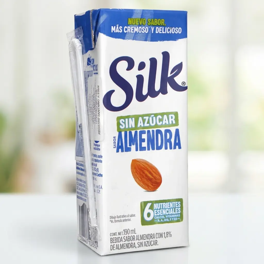 Bebida/Leche de Almendras Sin Azúcar - SILK - 190ml (cajita con pajilla)